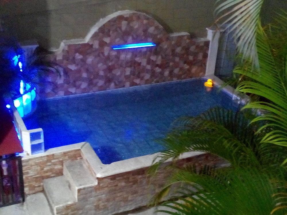 Cabinas Madeleine Puntarenas Exteriör bild