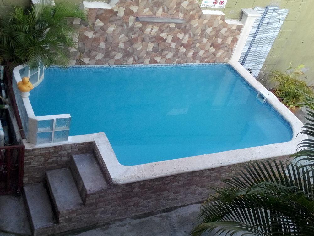 Cabinas Madeleine Puntarenas Exteriör bild