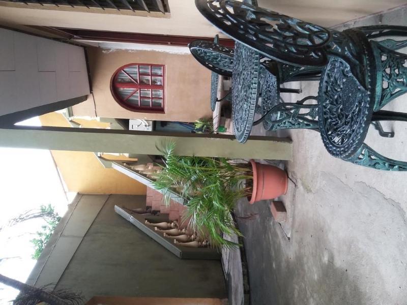 Cabinas Madeleine Puntarenas Exteriör bild